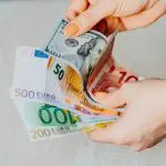 Curs valutar 17 septembrie 2026: Cât valorează un euro și un dolar
