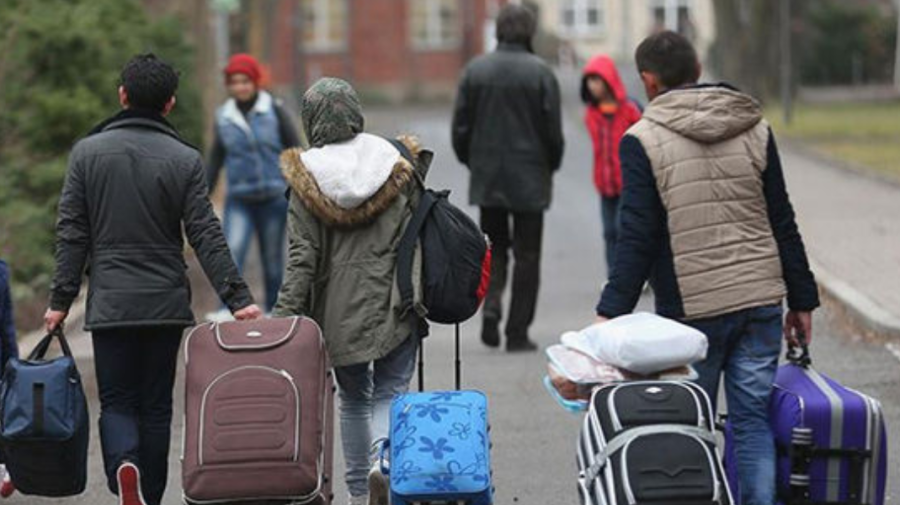 Elemente avansate de securitate și biometrie! Migranții aflați în Moldova vor primi noi modele de acte