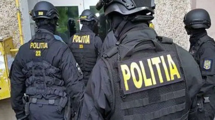 Percheziții matinale într-o cauză penală privind finanțarea ilegală a partidelor politice