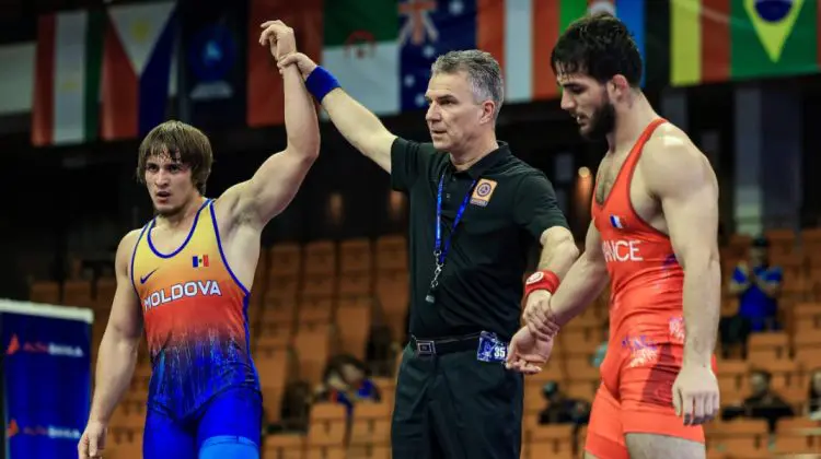 Medalie de argint pentru Republica Moldova: Eugeniu Mihalcean devine vicecampion mondial U23 la lupte libere