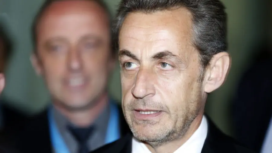 Tensiuni la închisoarea pariziană La Santé: Sarkozy, amenințat cu moartea de deținuți care promit „să-l răzbune pe Gaddafi”
