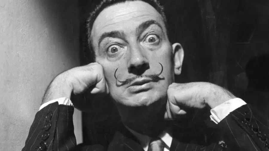 Italia: 21 de opere suspectate a fi falsuri Dalí, confiscate dintr-o expoziție la Parma