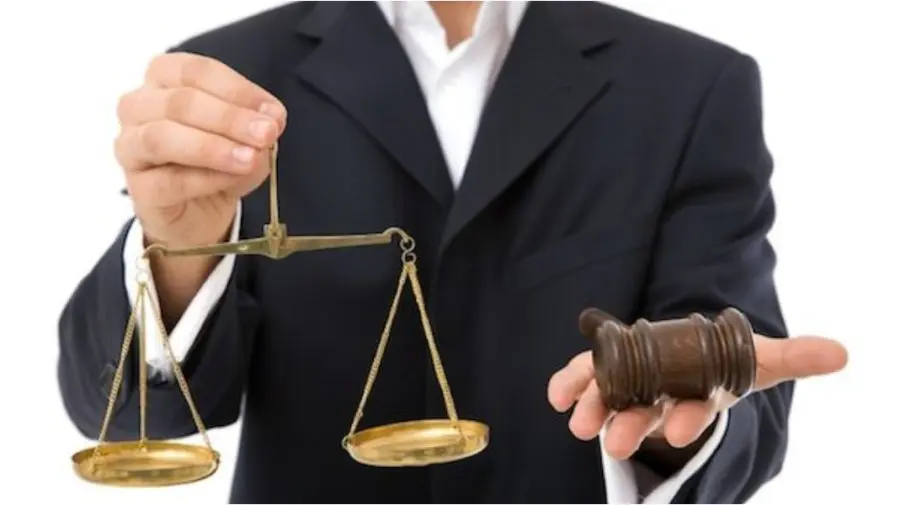 A cerut mii de euro ca să „aranjeze” dosare. Avocat din Chișinău, condamnat la 3 ani de închisoare