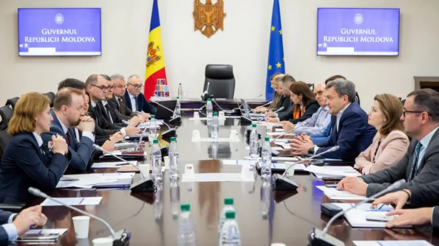 Platforma Anticorupție a avut miercuri o ședință la Guvern. A fost prezent și Dorin Recean