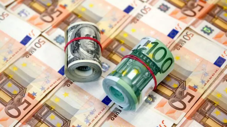 Leul moldovenesc se apreciază: Euro și Dolarul în scădere – Curs valutar 29 octombrie