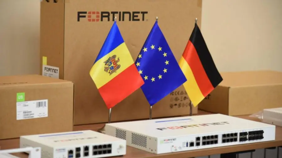 Poliția Republicii Moldova a primit echipamente performante de securitate cibernetică de la Germania