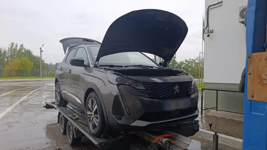 Autoturism cu acte neconforme, descoperit la frontieră. Ce le-a spus șoferul polițiștilor de frontieră