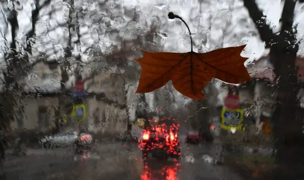 Prognoza meteo pentru weekend. Când scăpăm de ploi
