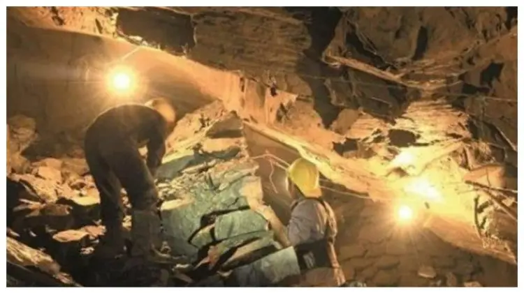VIDEO Panică, focuri de armă și zeci de morți: tragedie șocantă într-o mină de cobalt din Congo