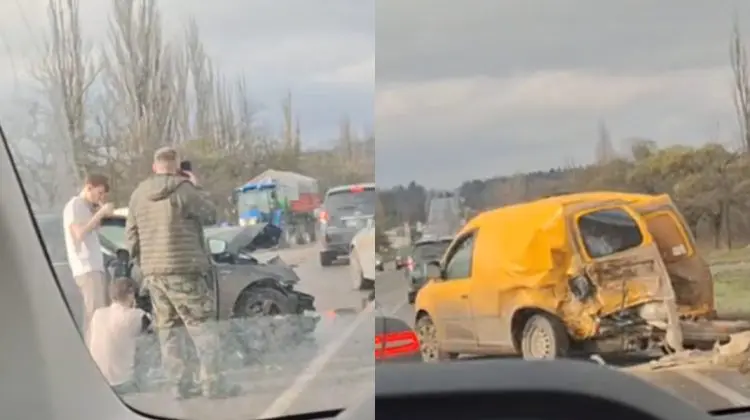 VIDEO Coliziune gravă la Sîngerei: Două mașini avariate din cauza neatenției la volan