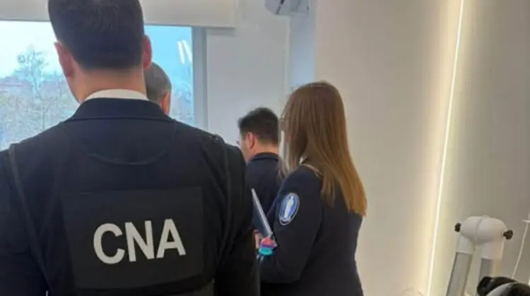 Corupție în chirurgia estetică: CNA a depistat o altă angajată a unui salon din Chișinău cu diplomă falsă