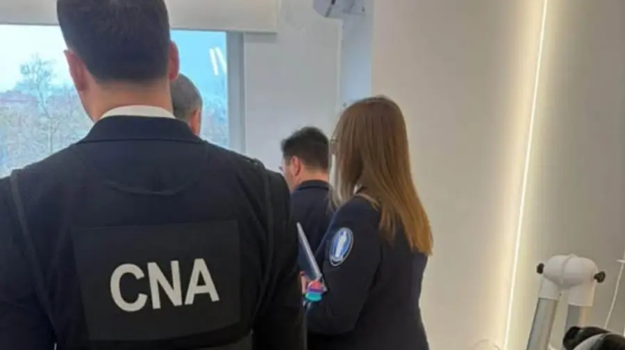 Corupție în chirurgia estetică: CNA a depistat o altă angajată a unui salon din Chișinău cu diplomă falsă