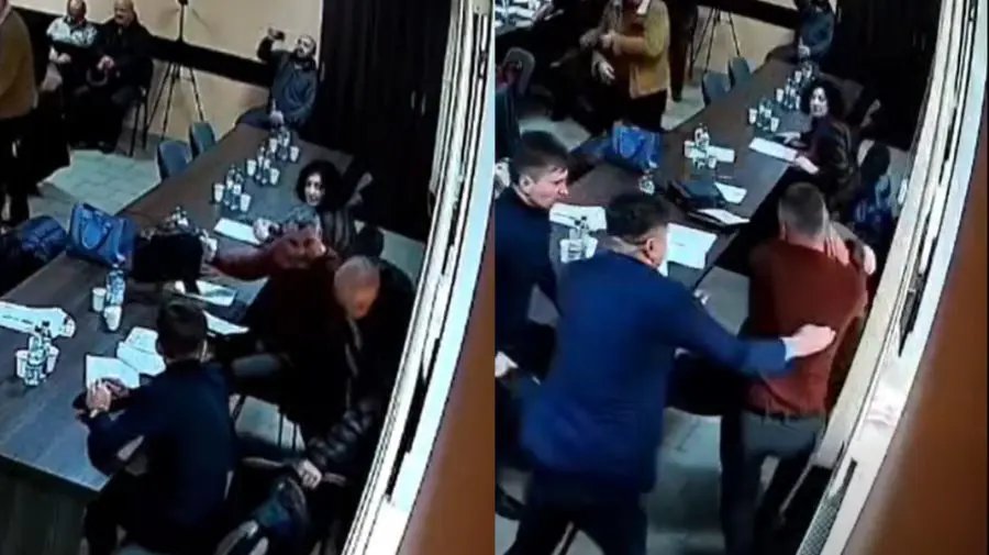 VIDEO Bătaie în Primăria Codru. Un consilier sportiv l-a agresat pe un coleg pensionar
