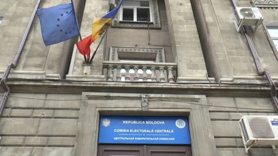 CEC propune Curții Constituționale validarea noilor mandate după demisia a opt deputați