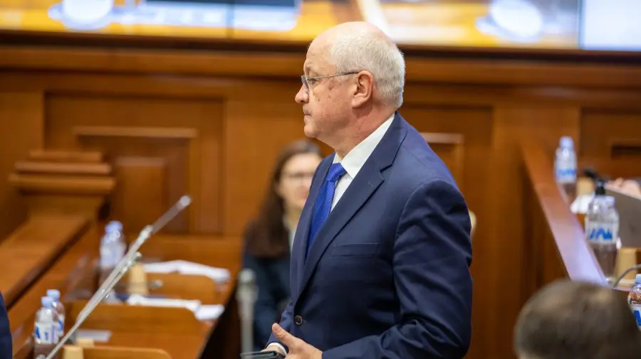 Guvernul nu va prezenta raport la 100 de zile de mandat? Premierul: Practică învechită, sovietică