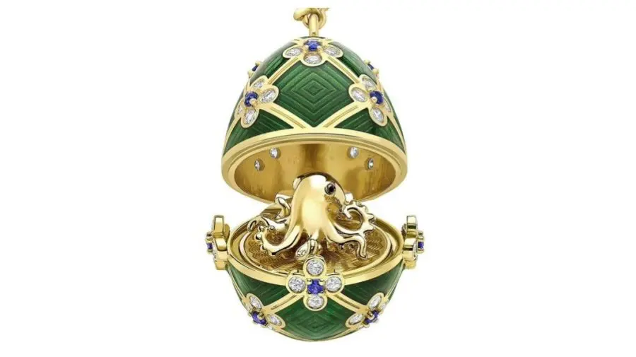 Bijuterie la digestie: un bărbat a încercat să fure un pandantiv Fabergé, înghițindu-l integral