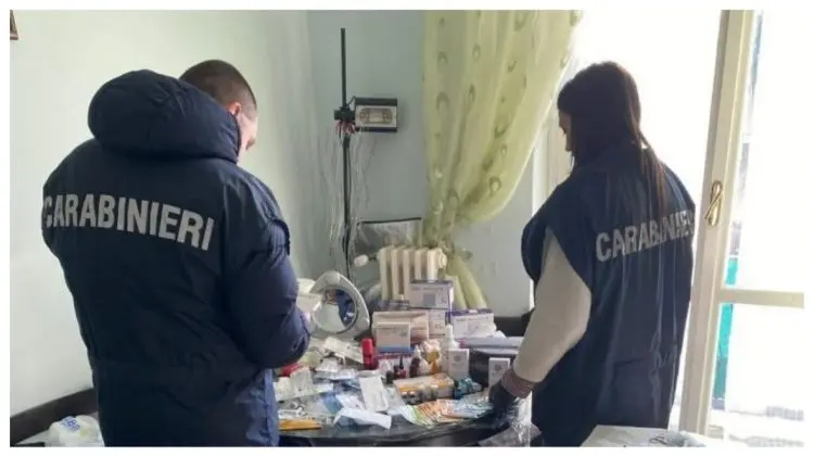 Botox la bloc: moldoveancă anchetată pentru servicii estetice ilegale în Italia