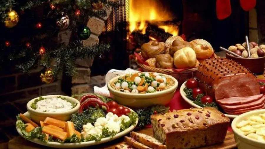Ce să pui pe masa de Revelion ca să ai noroc tot anul: alimentele cu semnificație și tradițiile care aduc prosperitate