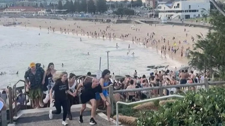 VIDEO Doliu național în Australia, după masacrul de pe plaja Bondi: 15 morți și 40 de răniți