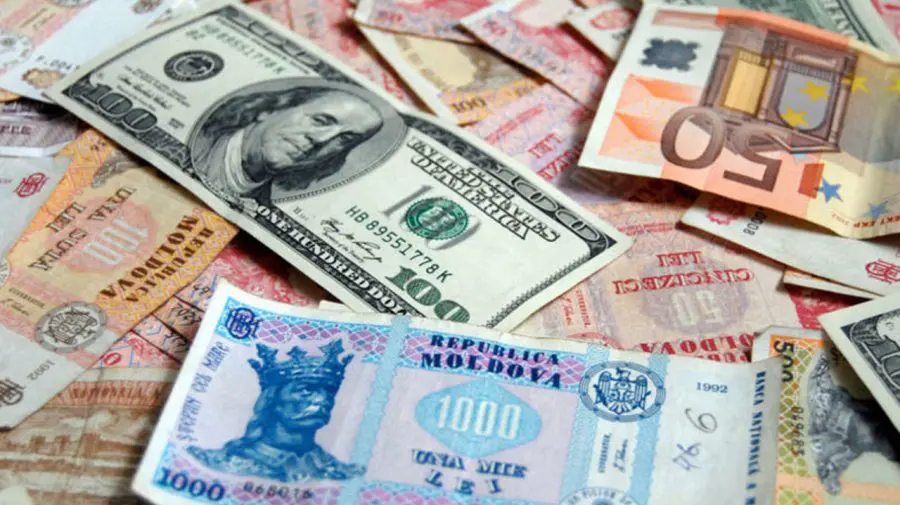 Curs valutar 30 decembrie 2025: Cât valorează un euro și un dolar