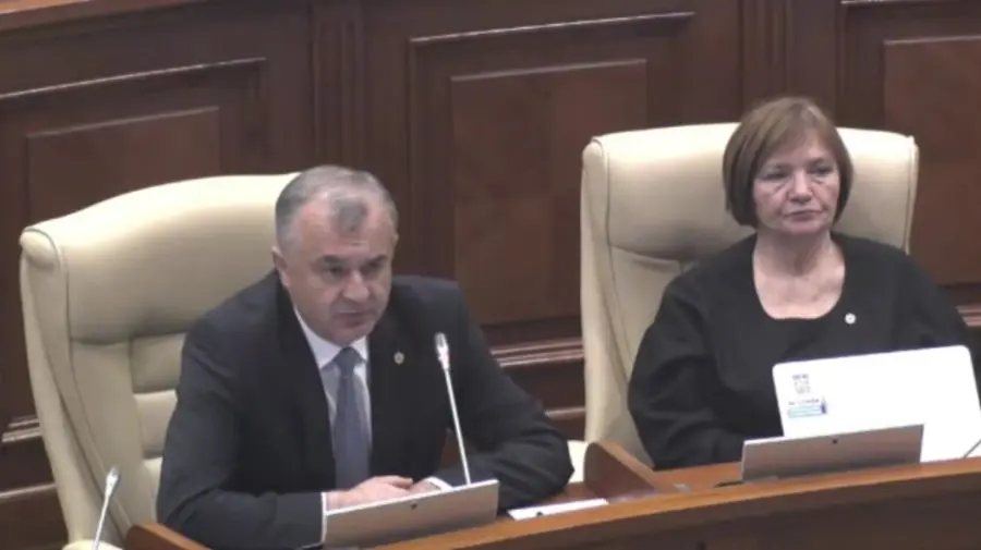 Subiectul drepturilor de autor ajunge în Parlament! Marian: Nu transformați problema în circ politic