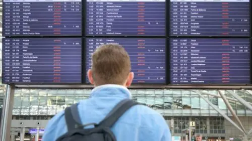 Călătorești în Italia? Important să știi: Unul dintre aeroporturile aglomerate ale țării a suspendat luni zborurile