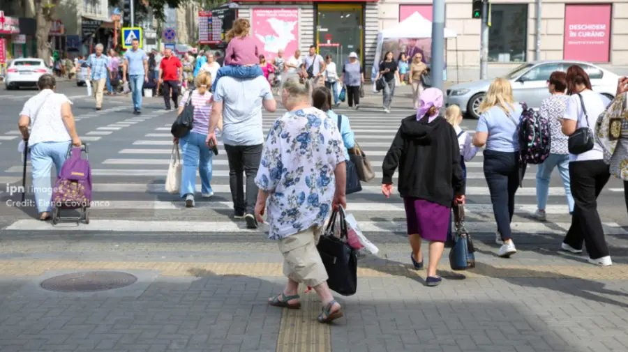 Guvernul vrea să oprească angajările la stat pentru aproape doi ani