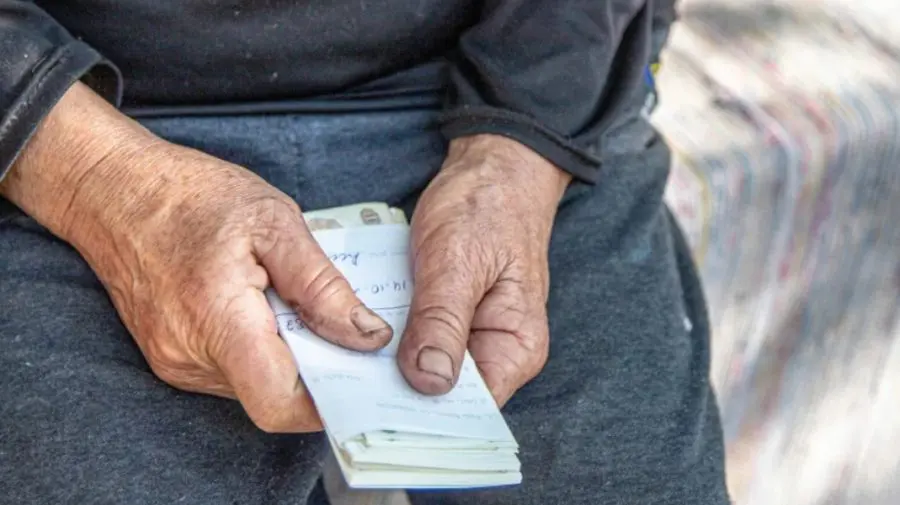 Când vin pensiile și indemnizațiile pentru copii? Datele anunțate de CNAS