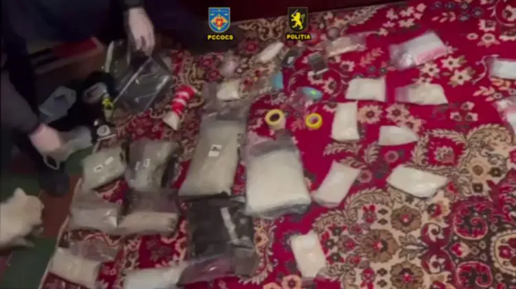 VIDEO Heroină, cocaină și pastile ecstasy: Două refugiate, reținute cu droguri de 20.000.000 lei