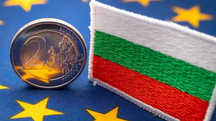 Bulgaria trece la moneda euro de la 1 ianuarie. Tranziția se dovedește a fi plină de provocări
