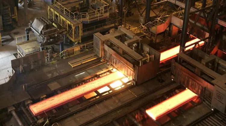 O fabrică din Iași, cumpărată de cel mai bogat ucrainean: Țevile vor fi exportate. Ce se întâmplă cu angajații