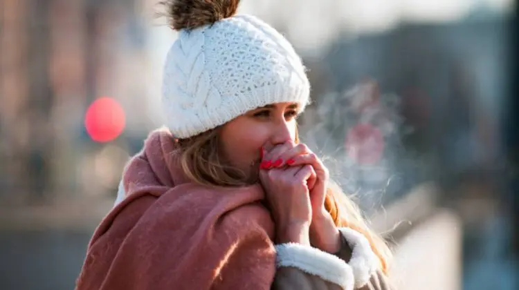 Cetățeni, înarmați-vă cu haine călduroase! Meteorologii anunță cod galben de scădere a temperaturii