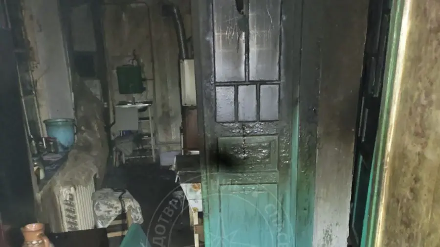 FOTO Noapte tragică în Transnistria. O femeie a murit într-un incendiu izbucnit în propria locuință