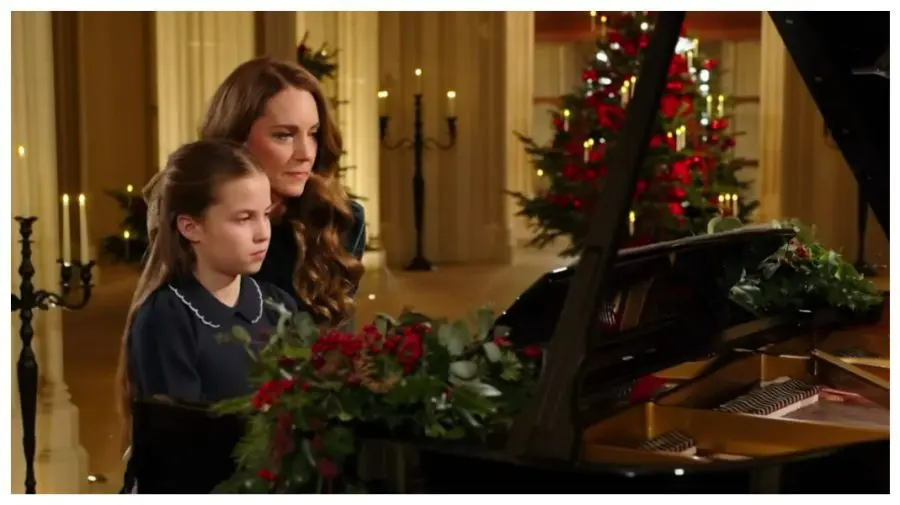 VIDEO Spectacol regal de Crăciun: Prințesa Kate și fiica sa surprinse cum cântă împreună la pian