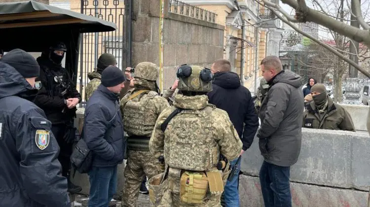 Tensiuni la Kiev: Agenții Pazei de Stat ar fi blocat accesul procurorilor anticorupție în Rada Supremă