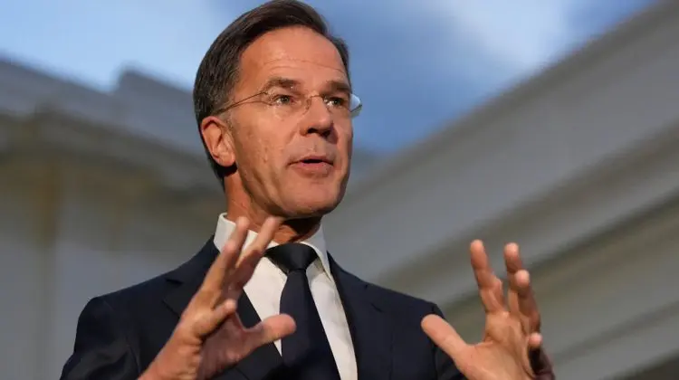 Rutte: Aliații din NATO caută soluții și discută despre deblocarea strâmtorii Ormuz