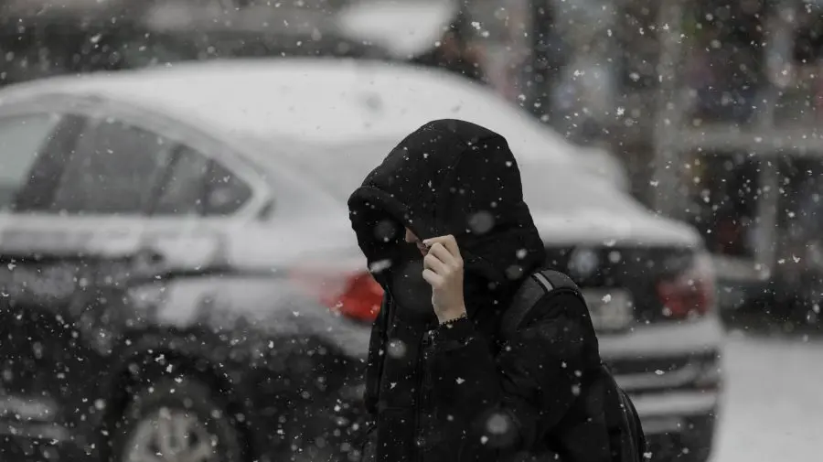 Prognoza meteo pentru 23 decembrie 2025: Ninsori slabe și temperaturi negative noaptea