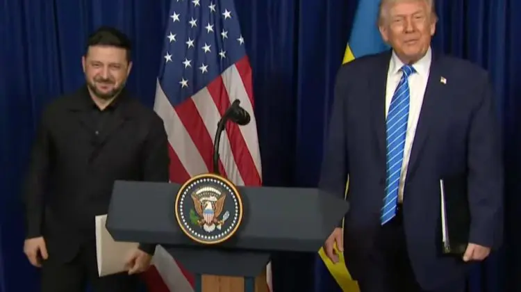 VIDEO „Eroare de protocol”: nava militară rusă, „salutată” obscen în timpul briefingului Trump–Zelenski