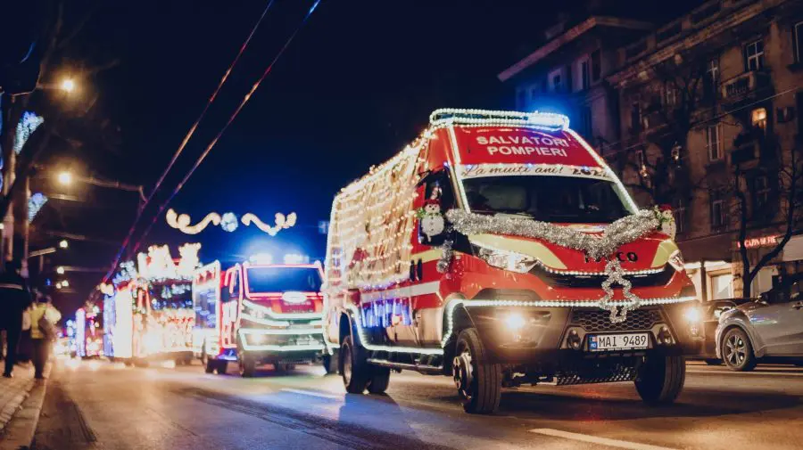 Minuni de sărbători: Pompierii vor deveni Moși Crăciuni pentru o seară, iar autospecialele se transformă în sănii