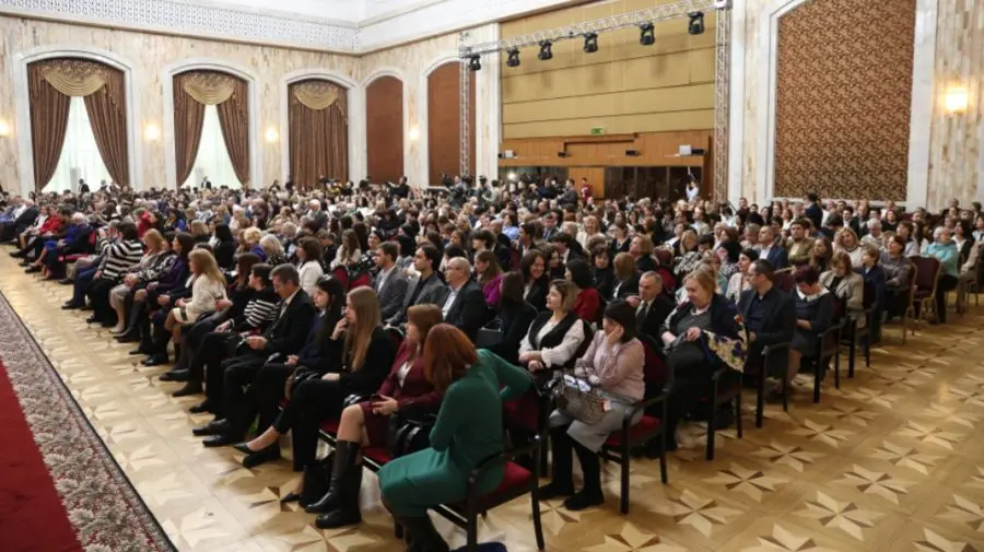 „Gala Olimpicilor 2025”: 43 de elevi și 42 de profesori, distinși pentru performanța academică