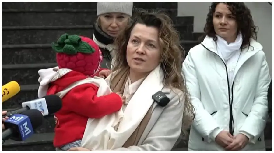 Acțiune de protest la CSM: o magistrată cere condiții echitabile pentru părinții cu copii mici