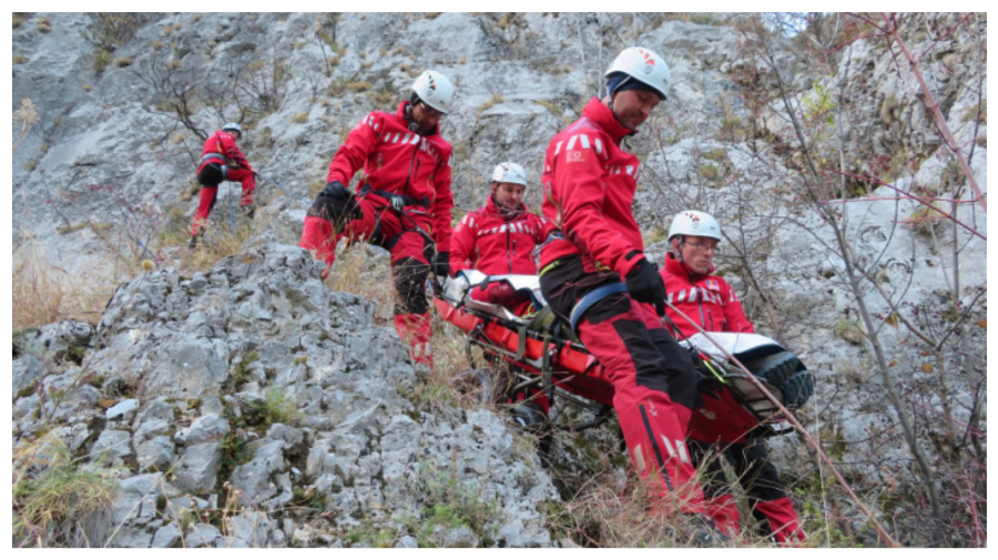 Ce trebuie să faci dacă ești martor la un accident pe munte: ghid Salvamont România