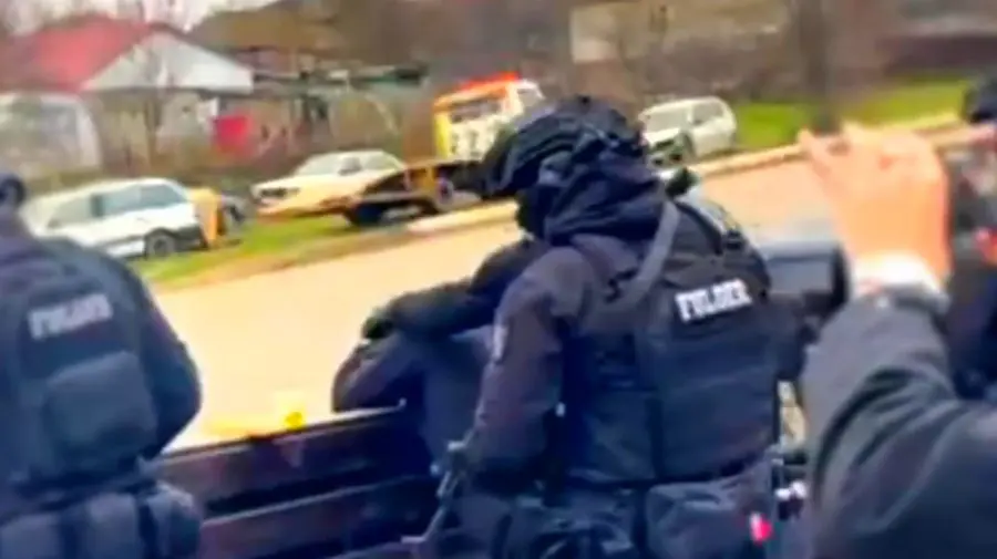 VIDEO Șantaj la Florești: Doi bărbați, reținuți după ce au cerut 100 000 lei de la o persoană