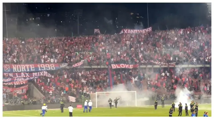 VIDEO Bătaie uriașă pe stadion: 59 de răniți la finala Cupei Columbiei