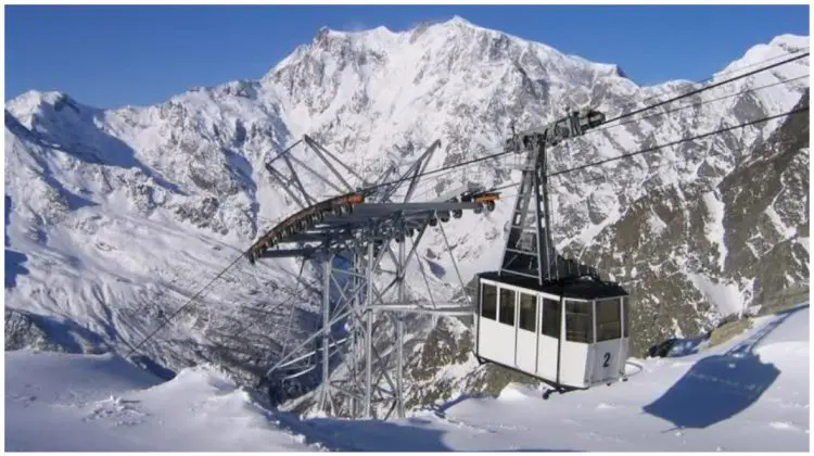 Accident grav la o telecabină din nordul Italiei: doi răniți și 100 de oameni blocați la 2.800 de metri altitudine