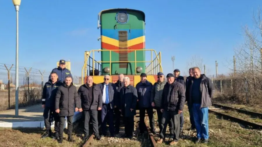VIDEO După 16 ani, trenul traversează din nou Prutul pe podul Cantemir–Fălciu