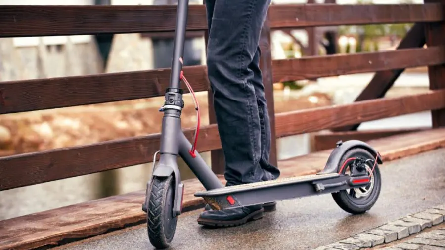 RCA obligatoriu pentru trotinetele electrice. Amenzi usturătoare pentru cei care ignoră regula