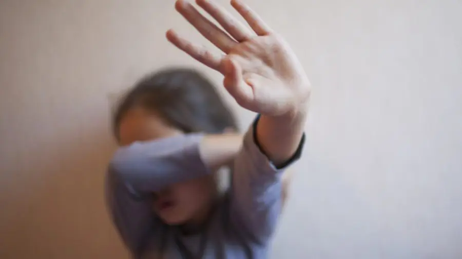 Incident șocant într-o localitate din țară: O copilă a fost bătută crunt