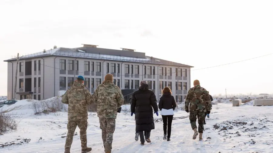”Investițiile în apărare sunt investiții în pace”- Maia Sandu a inspectat noua unitate militară din Băcioi