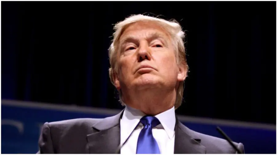 Trump contraatacă! Impune un tarif global de 10% la importuri, după decizia Curții Supreme a SUA